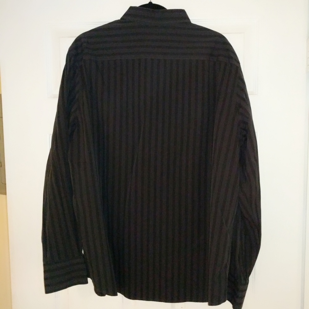 Claiborne Casual Button Up Shirt - Modern Fit - XL - Picture 2 of 4